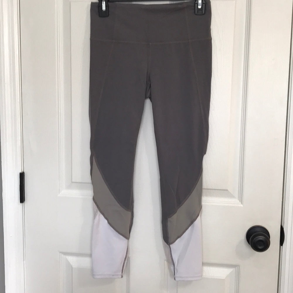 Athleta Cropped Leggings Gray/White Size Small